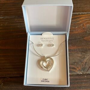 Boxed Jewelry Set EE51 6054